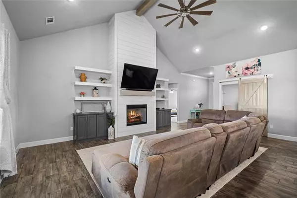 1400 Amber Way, Centerton, AR 72719