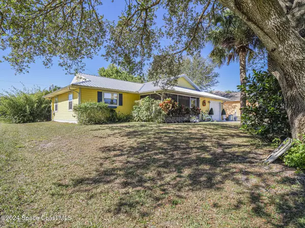 832 Roseland RD, Sebastian, FL 32958