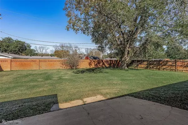 2323 Waverly Drive, Bossier City, LA 71111