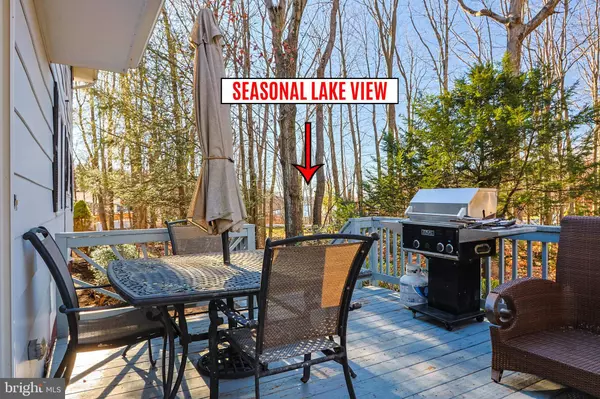 1013 LEXINGTON AVE, Pocono Summit, PA 18346