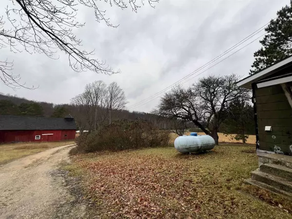 1202 N 39 Road, Manton, MI 49663