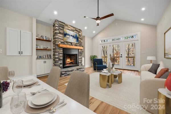 492 Mountain View DR, Columbus, NC 28722