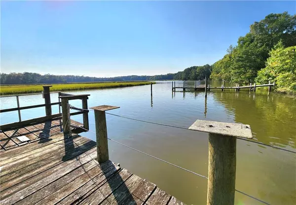 7588 Ware Neck RD, Gloucester, VA 23061