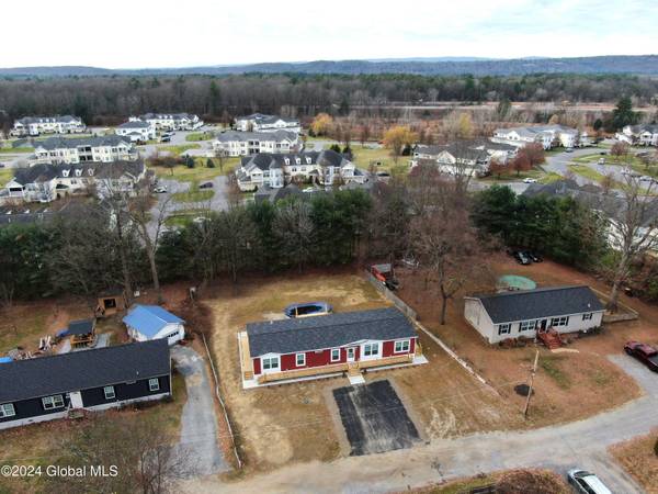 104 Holly Lane, Wilton, NY 12866