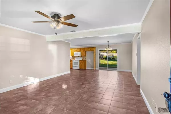 704 Circle Drive, Lindale, TX 75771