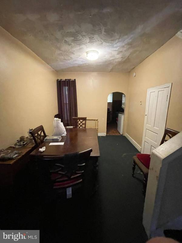 717 N 10TH ST, Camden, NJ 08102