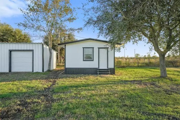 8806 Adams Flat RD, Brookshire, TX 77423