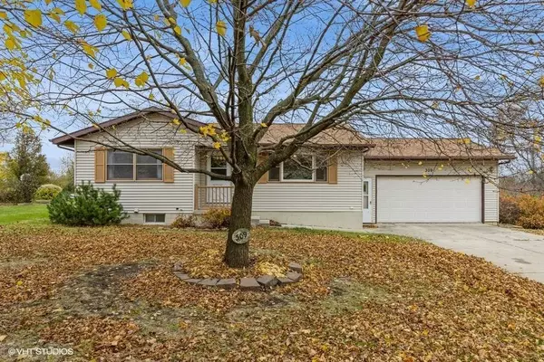 309 Vine Avenue NE, Mitchellville, IA 50169