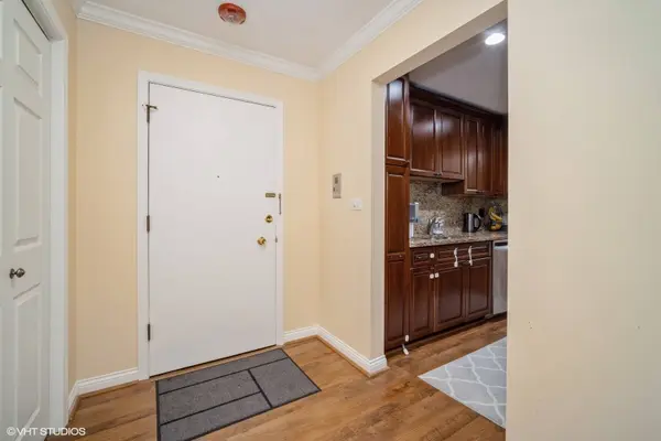 401 ASCOT DR #1D, Park Ridge, IL 60068