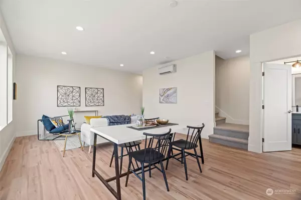 8612 37th AVE S #B, Seattle, WA 98118