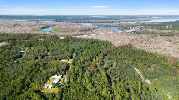 215 QUAIL HOLLOW RD, Satsuma, FL 32189