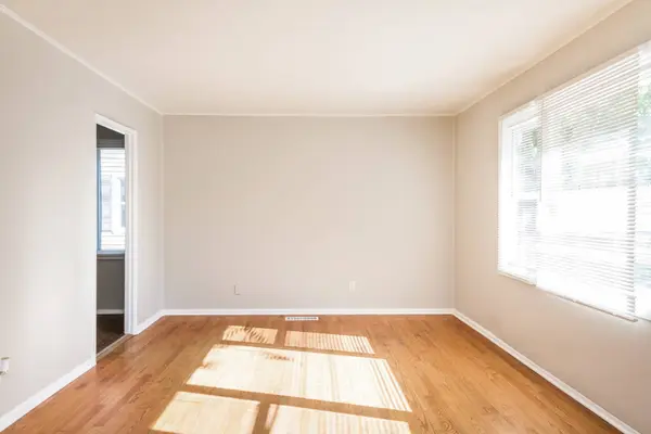 650 N Garfield Street, Lombard, IL 60148