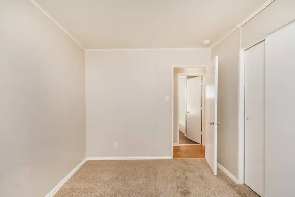 650 N Garfield Street, Lombard, IL 60148