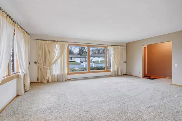 216 6th Street, Waunakee, WI 53597