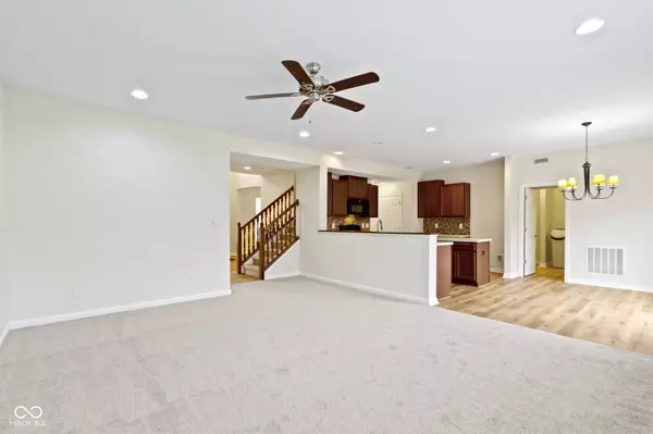 7351 Red Maple DR, Zionsville, IN 46077