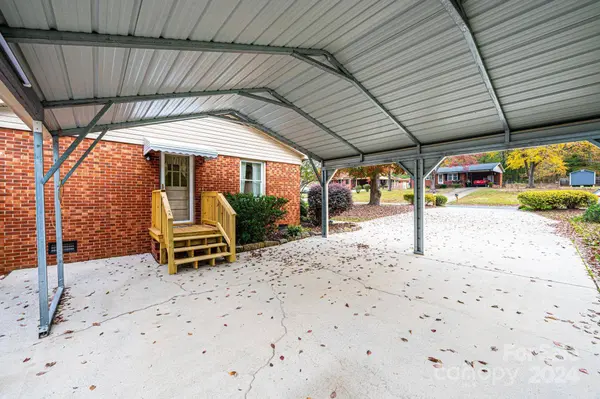 407 W Hillside DR, China Grove, NC 28023