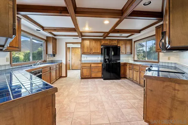 40781 Via De La Roca, Fallbrook, CA 92028