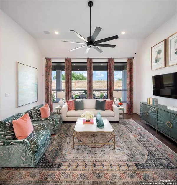 462 Westmont, Cibolo, TX 78108