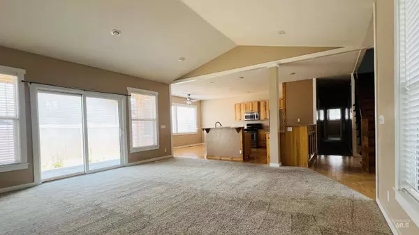 280 E Sunrise Rim Rd, Nampa, ID 83686