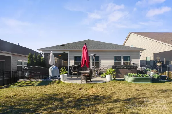 9299 Dunwich DR, Gastonia, NC 28056