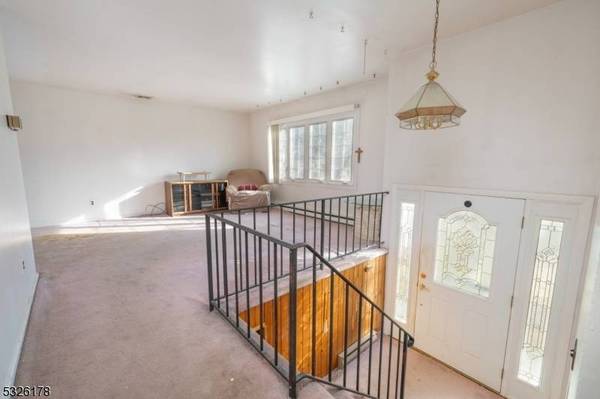 12 Passaic Valley Rd, Montville Twp., NJ 07045