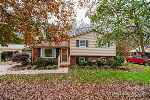 407 W Hillside DR, China Grove, NC 28023