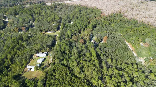 215 QUAIL HOLLOW RD, Satsuma, FL 32189