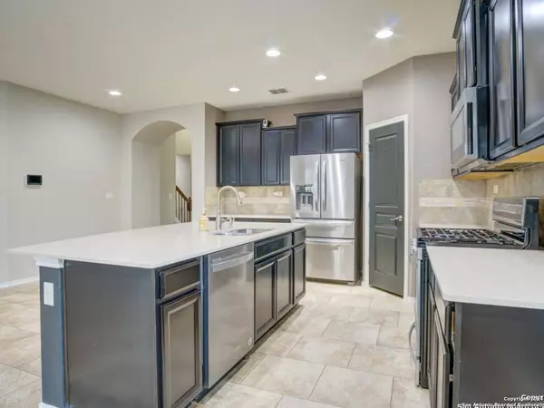 10608 Hibiscus Cove, Helotes, TX 78023-4785