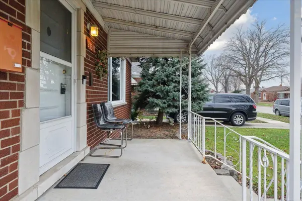 23319 Courtland Avenue, Eastpointe, MI 48021-4436