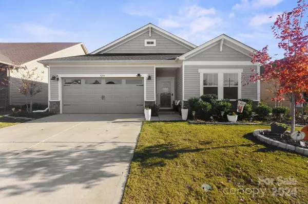 9299 Dunwich DR, Gastonia, NC 28056