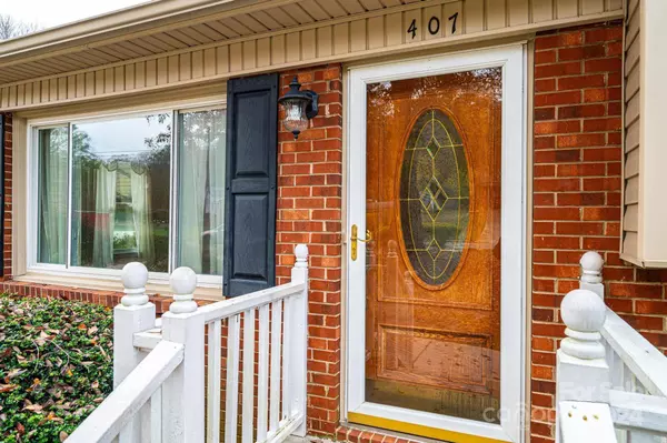 407 W Hillside DR, China Grove, NC 28023