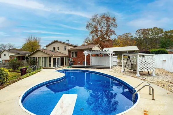 407 W Hillside DR, China Grove, NC 28023