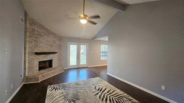 45 S Morningwood CT, The Woodlands, TX 77380