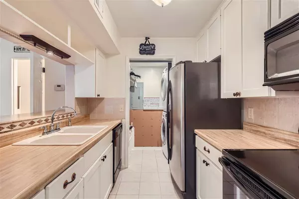 6718 Silvermine DR #1003, Austin, TX 78736