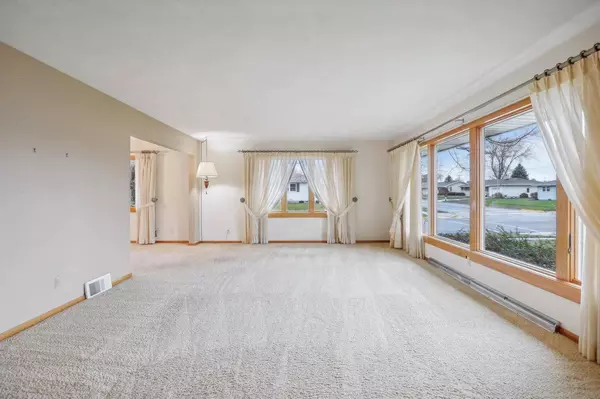 216 6th Street, Waunakee, WI 53597