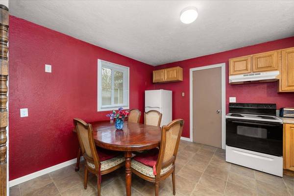 13802 E Rockwell Ave, Spokane, WA 99216