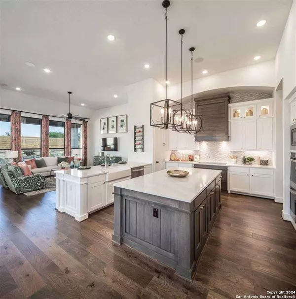 462 Westmont, Cibolo, TX 78108