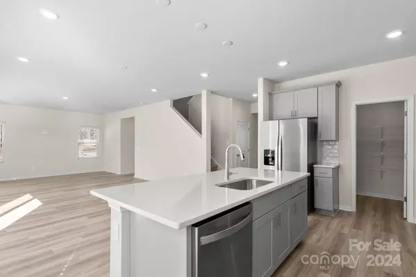 1602 Baymont CT #116, Stanley, NC 28164