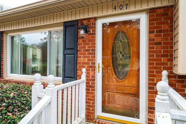 407 W Hillside DR, China Grove, NC 28023