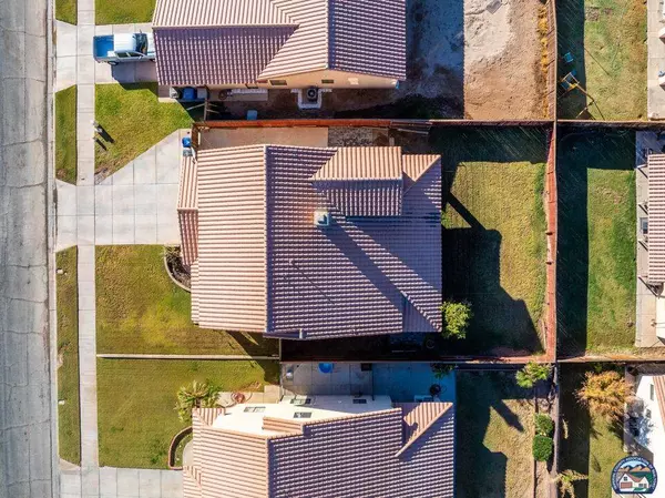 998 Danenberg Dr, El Centro, CA 92243