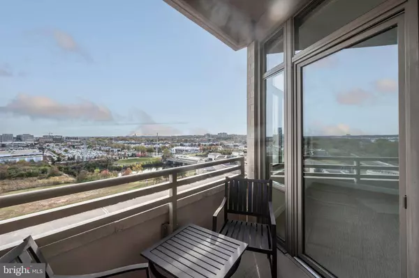 3650 S GLEBE RD #1048, Arlington, VA 22202