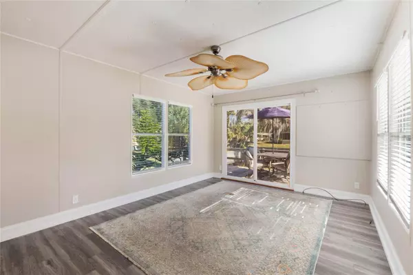 153 BYWOODS DR, Eustis, FL 32726