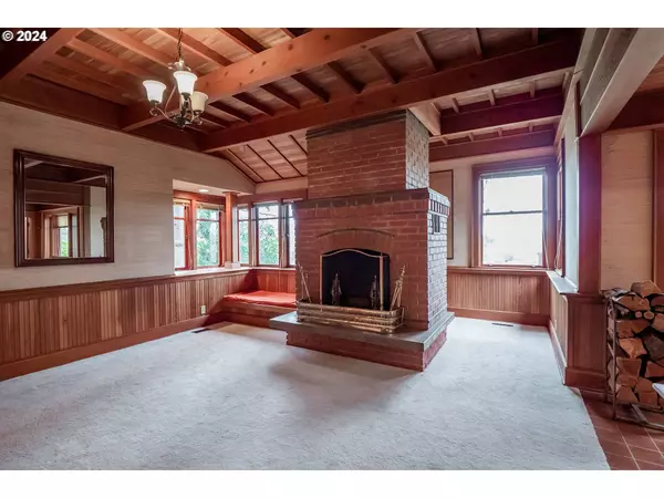 504 SPYGLASS DR, Eugene, OR 97401