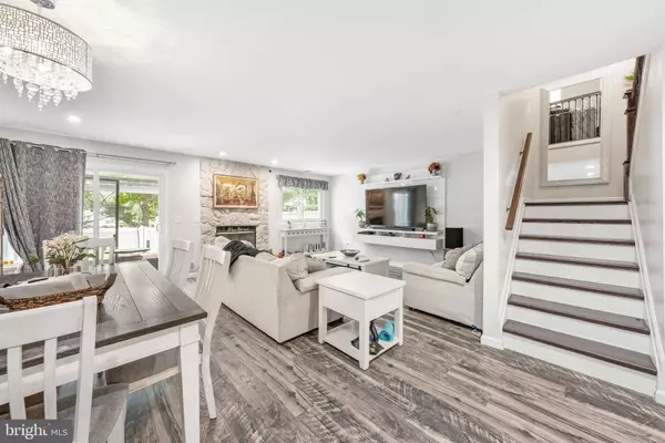 18 HOMESTEAD DR, Matawan, NJ 07747