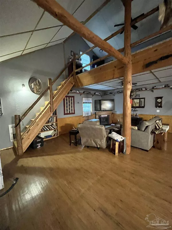 11540 Big Buck Rd, Milton, FL 32583