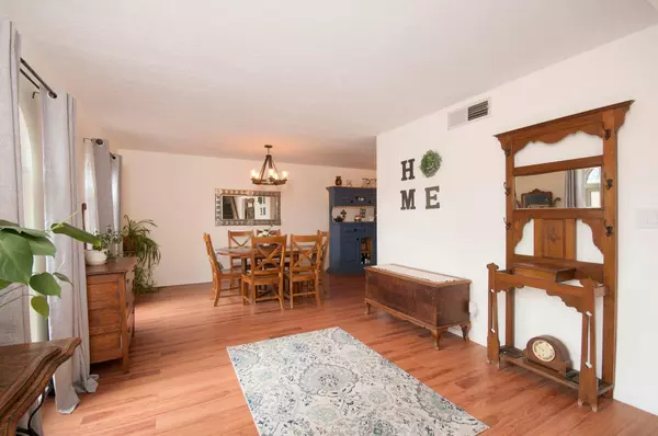 7221 YORKTOWN AVE NE, Albuquerque, NM 87109