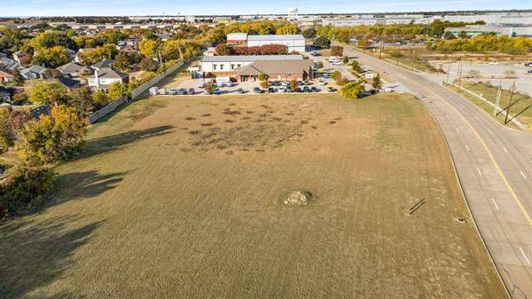 2315 W Warrior Trail, Grand Prairie, TX 75052