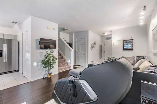 9621 CARLSDALE DR, Riverview, FL 33578