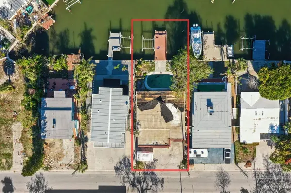 14971 1ST ST E, Madeira Beach, FL 33708