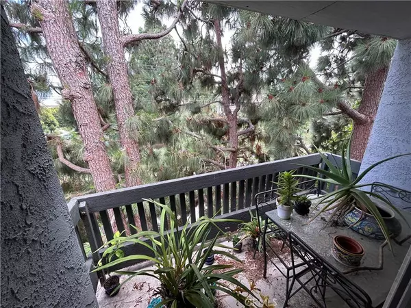 8635 Falmouth AVE #301, Playa Del Rey, CA 90293